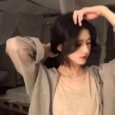 男性新娘子